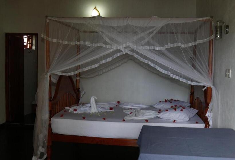 Трехместный Номер Deluxe Вид на Море, Beach Lagoon Guesthouse