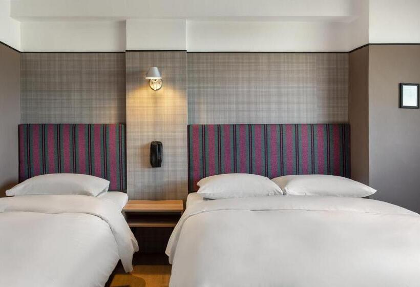 اتاق استاندارد سه نفره, River Inn Kenting