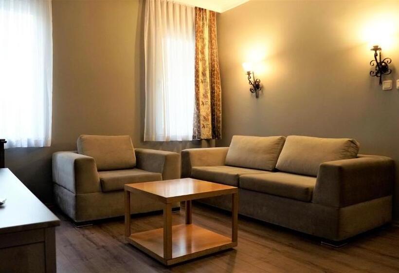 Апартаменты 2 Спальни, Montania Town Hotel Mudanya