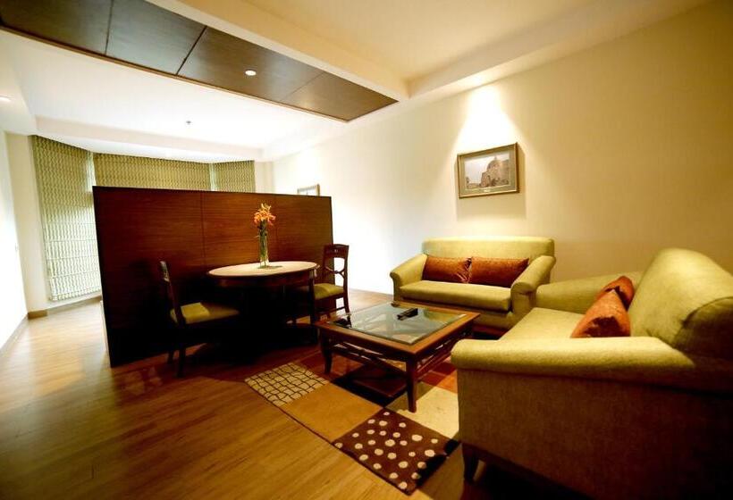 Люкс, The Lalit Traveller Jaipur