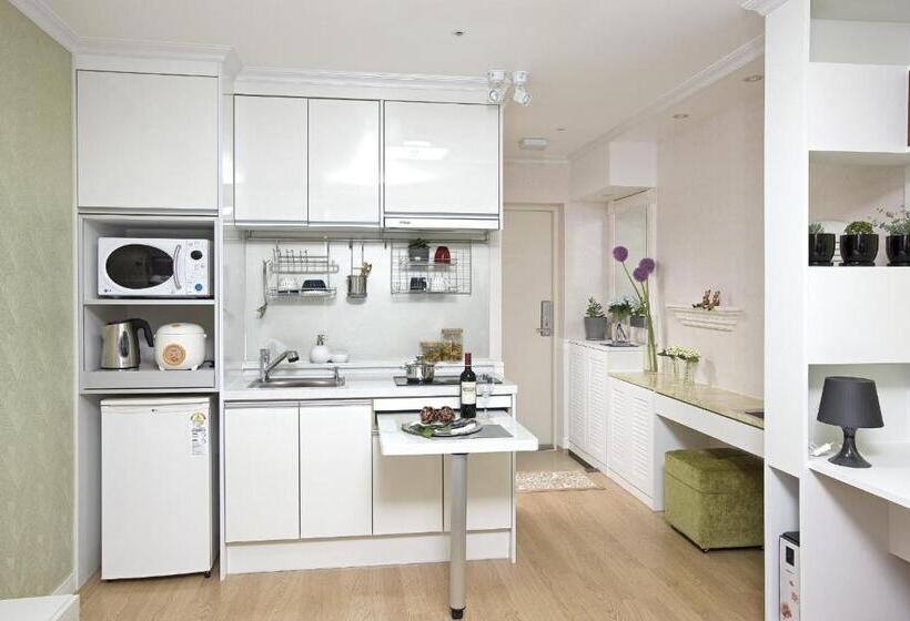 Chambre Deluxe, Good Morning Residence  Hue