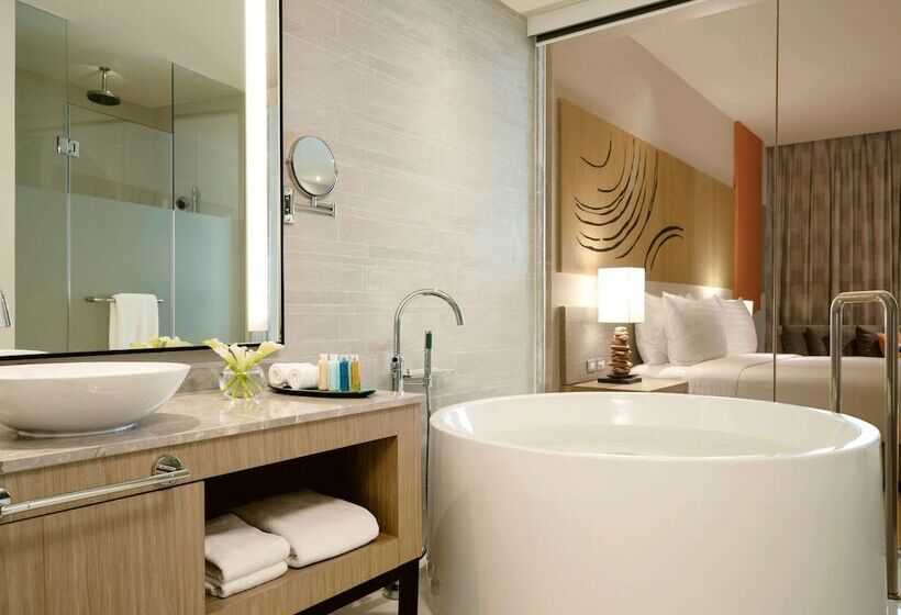 Habitación Premium Vista al Mar., Mövenpick Siam Hotel Na Jomtien Pattaya