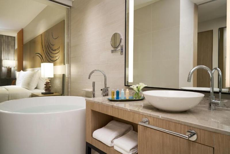 Номер Deluxe Вид на Море, Mövenpick Siam Hotel Na Jomtien Pattaya