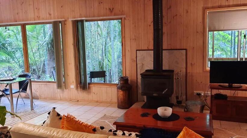 Бунгало Стандарт, Treetops Montville