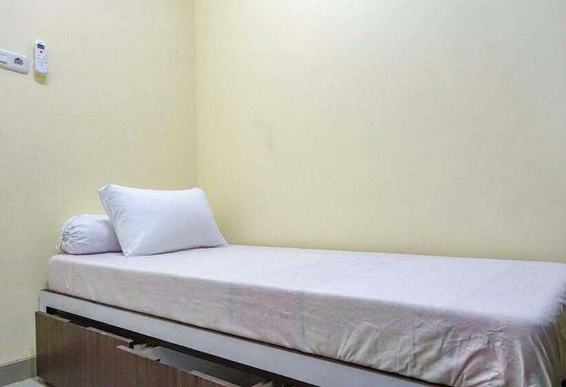 Номер Стандарт Индивидуальный, Koolkost Syariah Near Sunter Mall   Minimum Stay 6 Nights