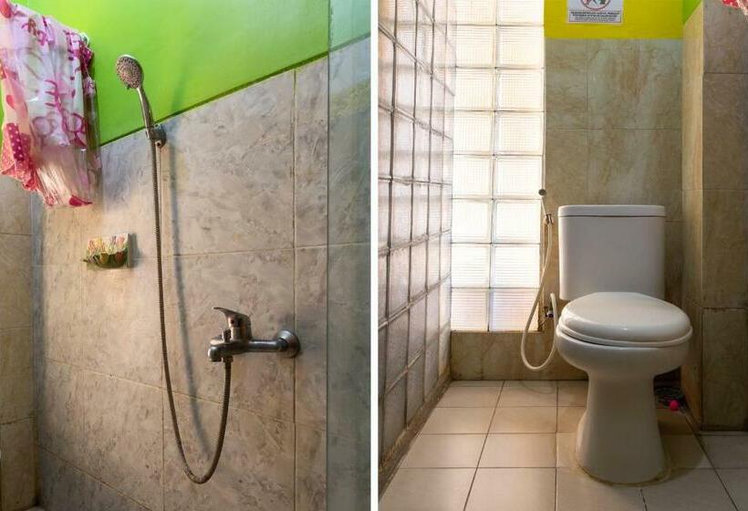اتاق استاندارد یک نفره, Homestay Gayatri Sawojajar Near Univ Negeri Malang Kampus 2 Mitra Reddoorz