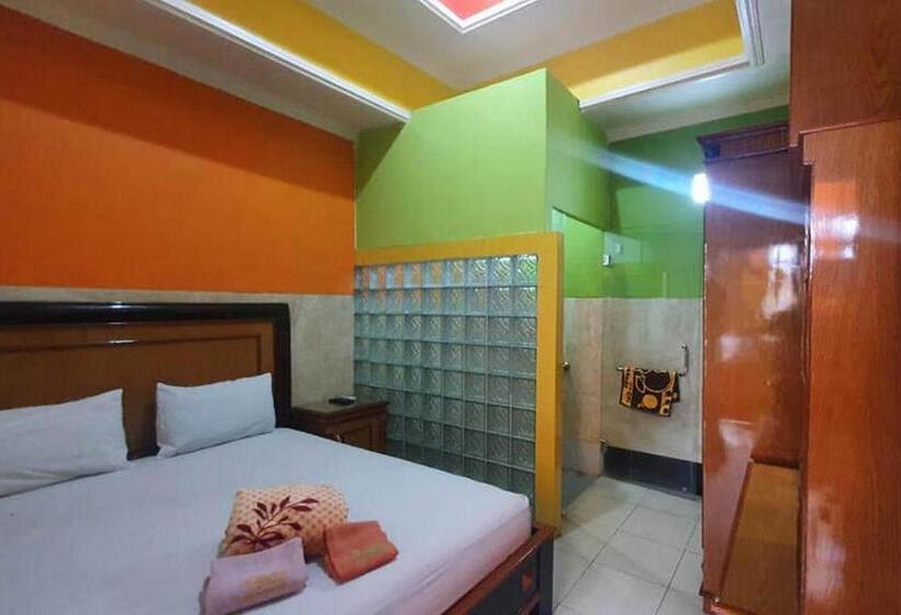 اتاق استاندارد, Homestay Gayatri Sawojajar Near Univ Negeri Malang Kampus 2 Mitra Reddoorz