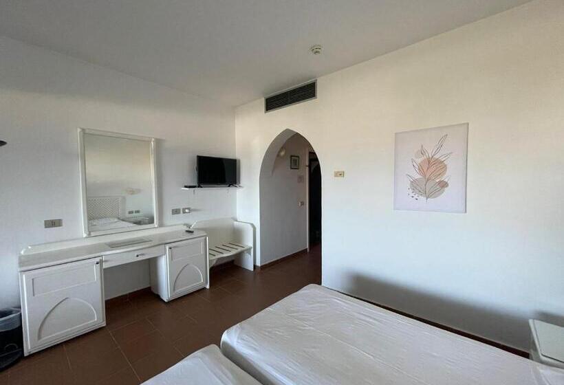 استودیوی استاندارد با چشم‌انداز دریا, Domina Coral Bay Private Studios