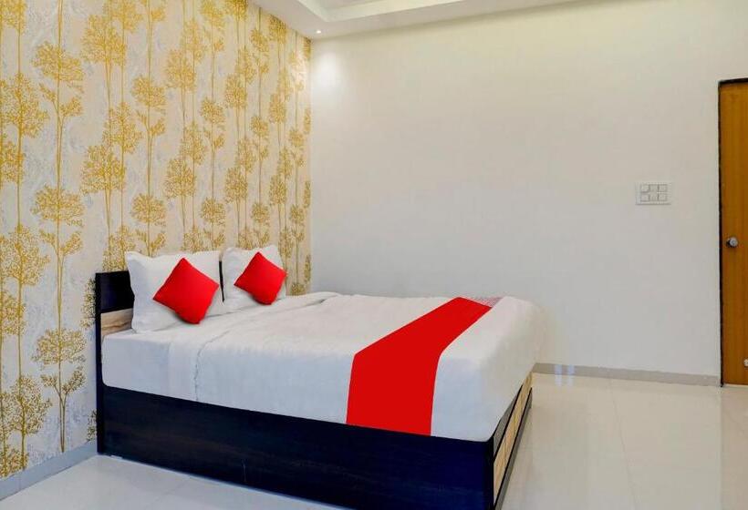 Номер Стандарт, Fabhotel The Golden Leaf