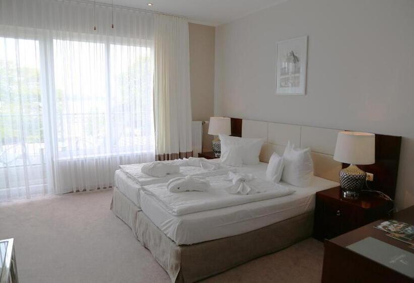 Полулюкс с Балконом, Resort Märkisches Meer