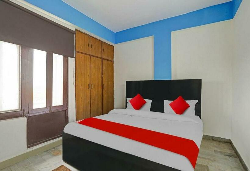Трехместный Номер Классика, Oyo Flagship 81142  Town Palace