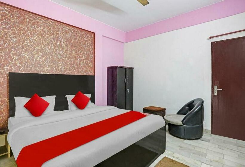 Трехместный Номер Классика, Oyo Flagship 81142  Town Palace