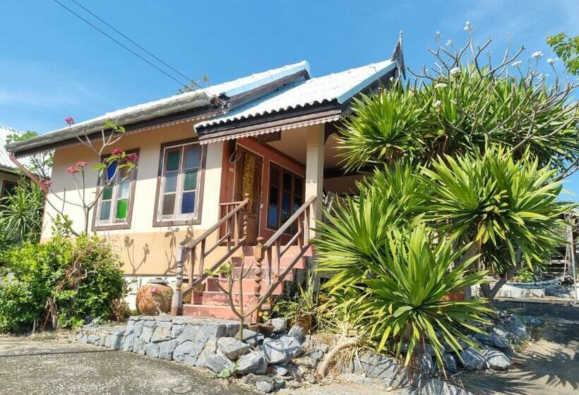 Бунгало Стандарт, Hello Sichang Bungalow