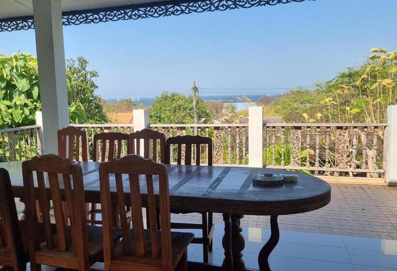 Четырехместный Номер Стандарт Вид на Море, Hello Sichang Bungalow