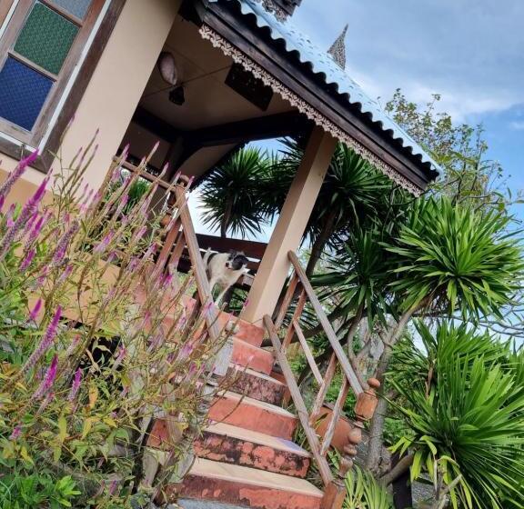 بنجلو عائلى, Hello Sichang Bungalow
