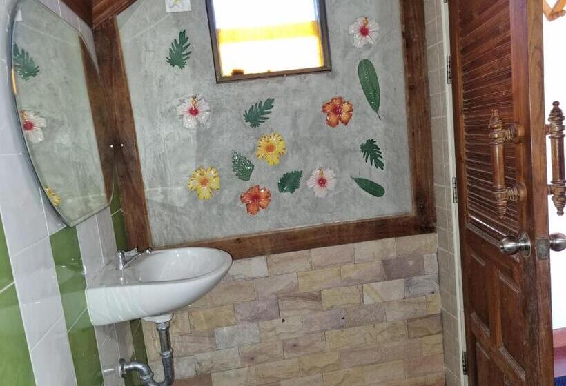 بنجلو عائلى, Hello Sichang Bungalow