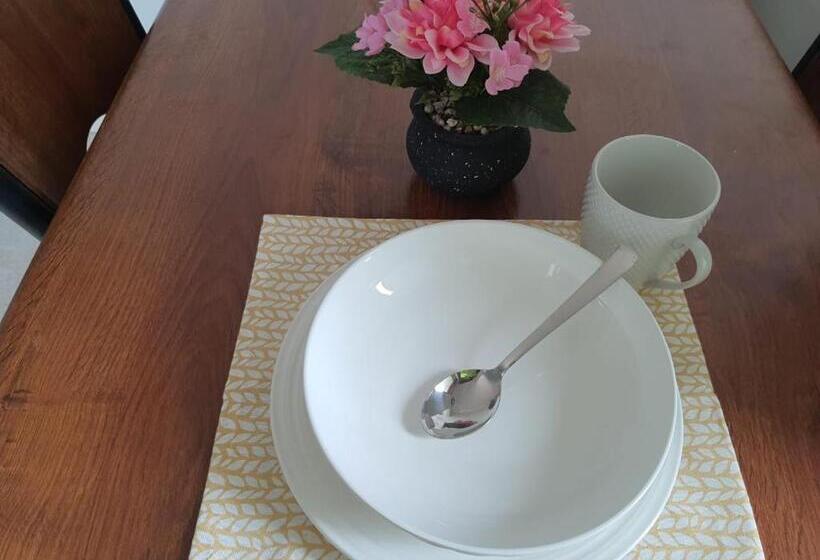 Номер Deluxe, Spacious Holiday Let Wi Fi & Private Amenities Oyibi