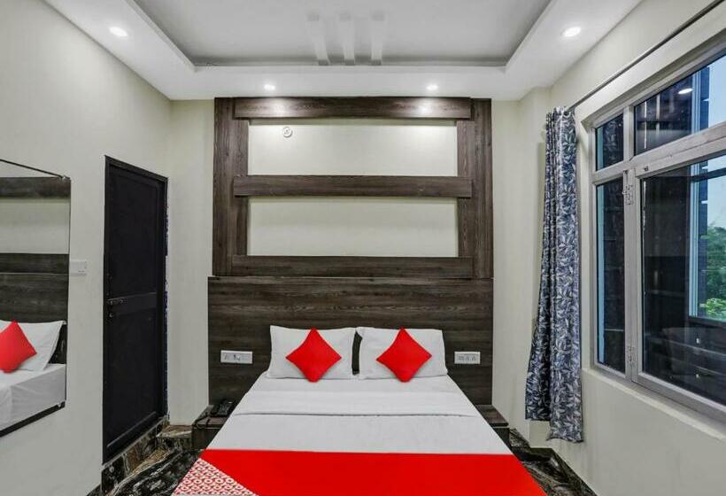 اتاق کلاسیک سه تخته, Oyo Flagship 80984  Siddhi Vinayak