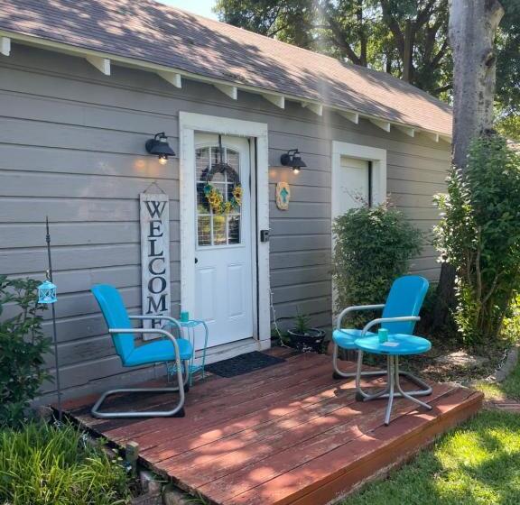 Студия Стандарт, The Coziest Cottage In Waxahachie