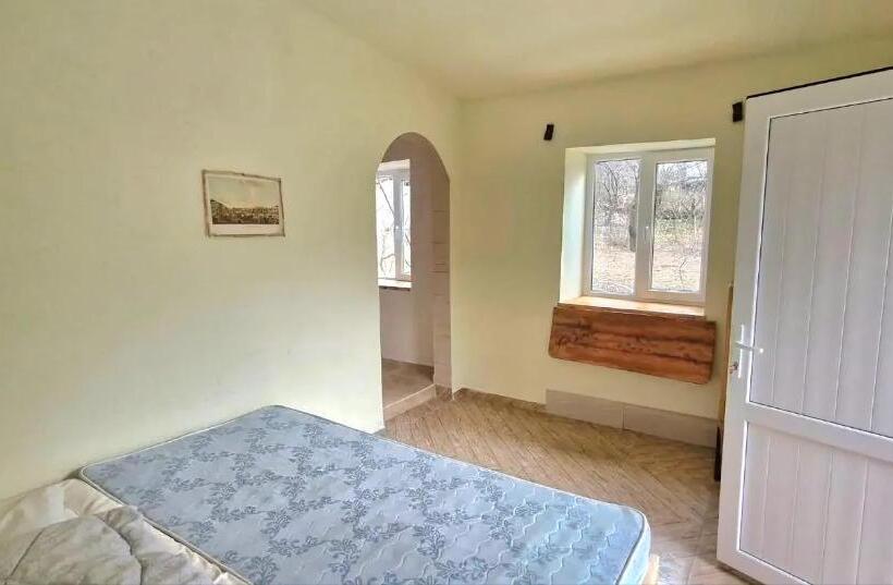 Номер Стандарт Вид на Сад, Budur Guest House