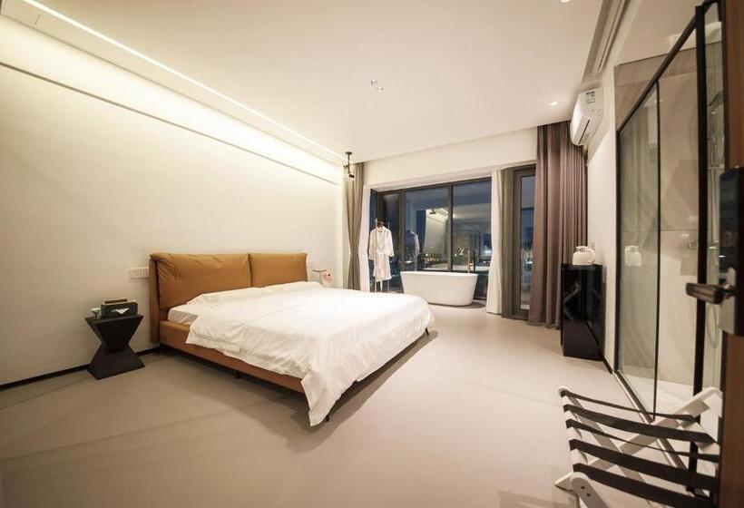 Номер Deluxe Вид на Море с Балконом, Sanya Chengheli Seaview Homestay