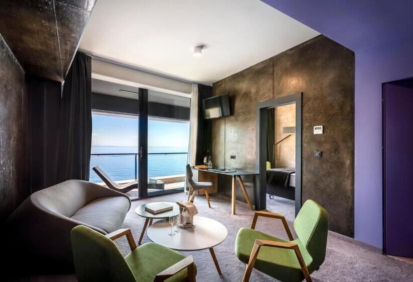 سوییت سوپریور با چشم‌انداز دریا, Boutique & Design Hotel Navis