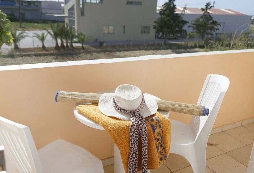 Номер Стандарт Трехместный, Athina
