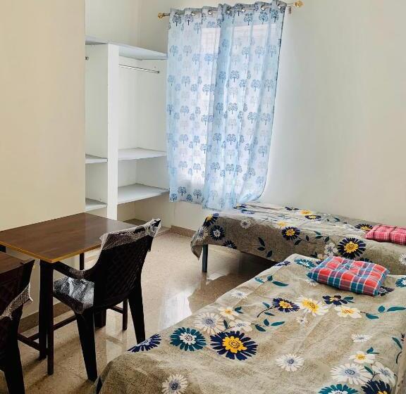 标准单人间, Jsr Boys Hostel   Pratap Nagar