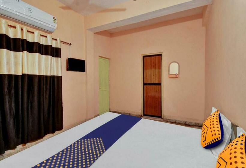 Трехместный Номер Классика, Spot On Hotel Highway Inn
