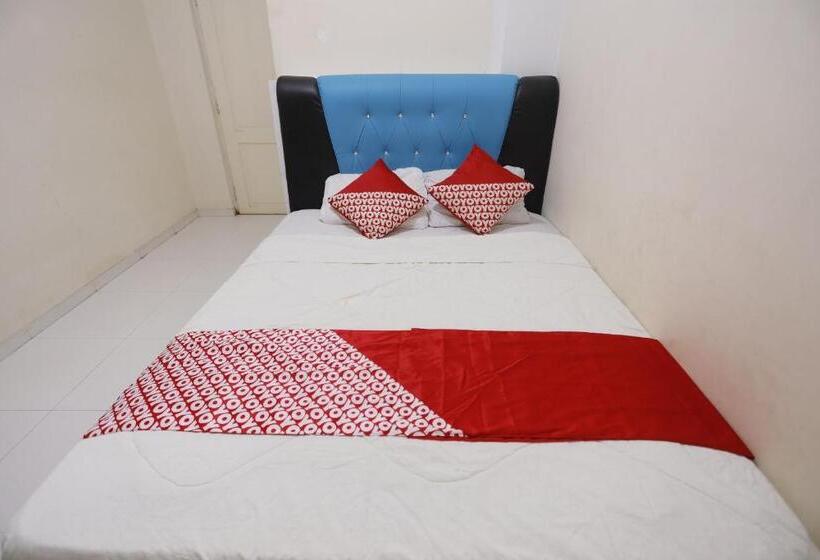 带大床的标准间, Oyo 92261 Aulia Homestay Syariah