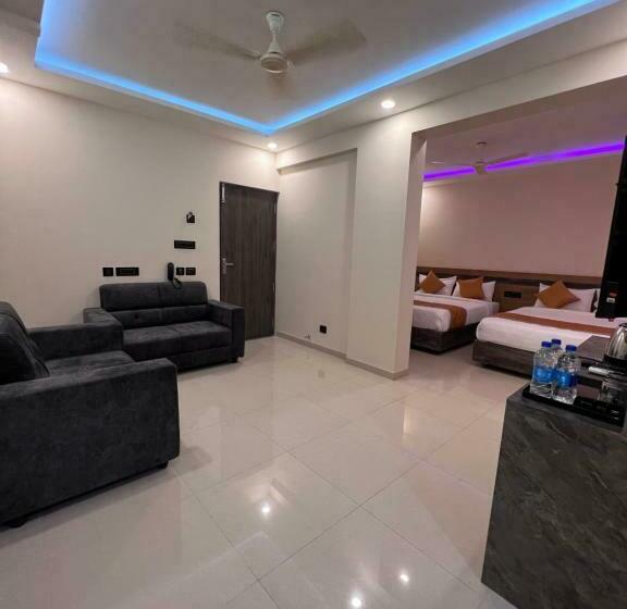 豪华家庭房间, Mangalore Stay Inn