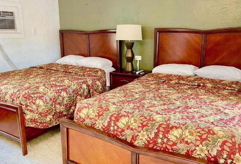 Номер Стандарт, Glades Motel   Naples