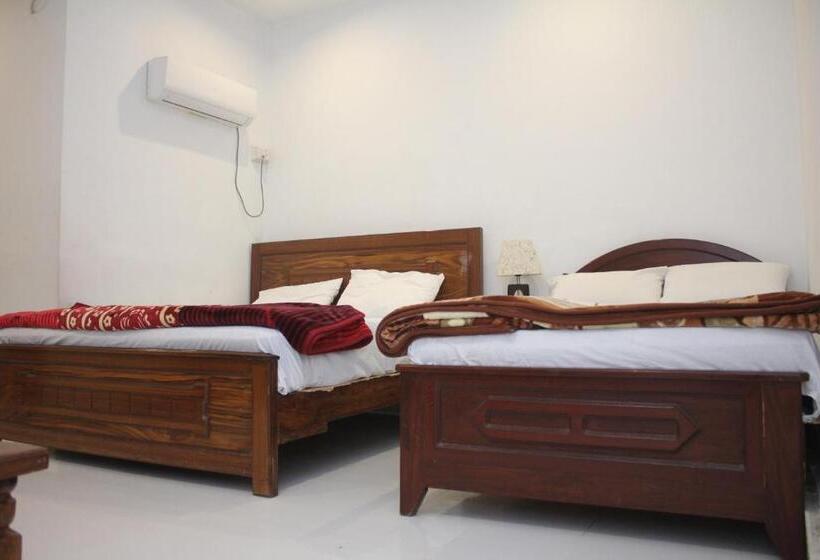 اتاق استاندارد سه نفره, Pakistan Club Inn