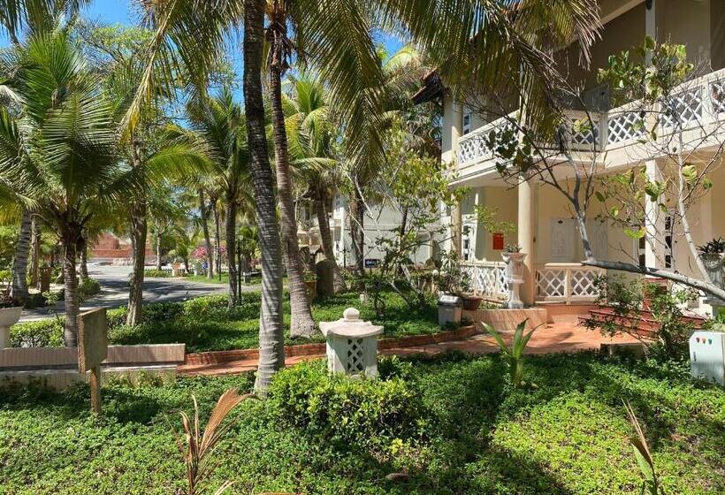 اتاق خانوادگی با چشم‌انداز باغ, Kega Lighthouse Resort Bình Thuận