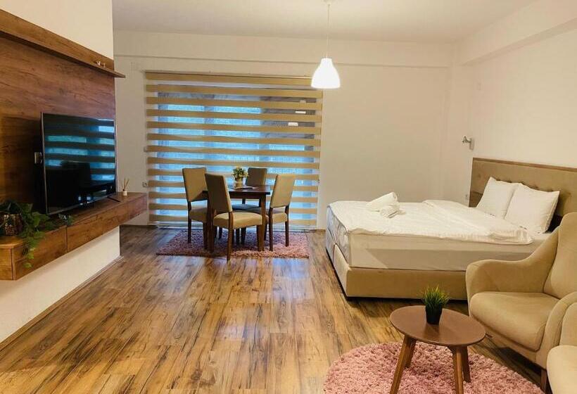 آپارتمان 1 خوابه با تراس, Fuk Tak Apartmani&restoran
