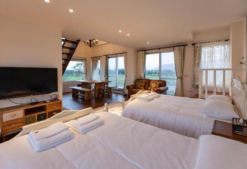 اتاق خانوادگی, Deja Vu B&b