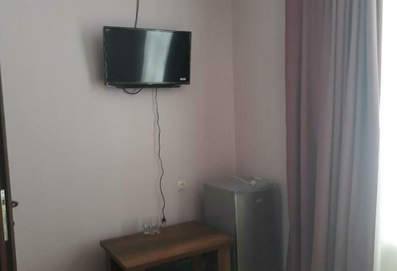 Номер Deluxe, Chabarukhi