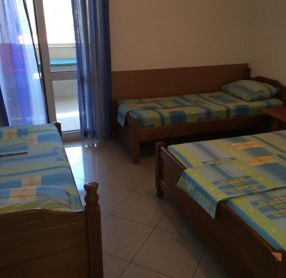 اتاق استاندارد چهار تخته, Apartmani Vuković