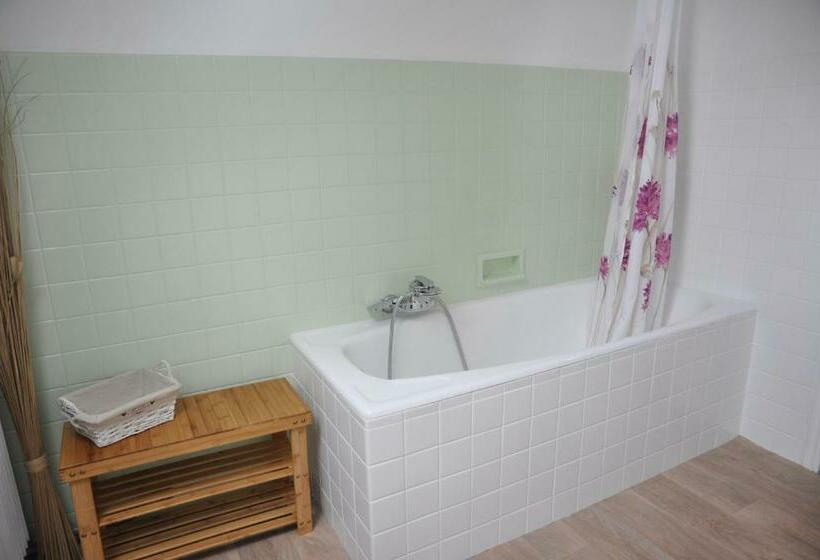 Люкс 2 Спальни, Clairefontaine Chambre D Hôtes