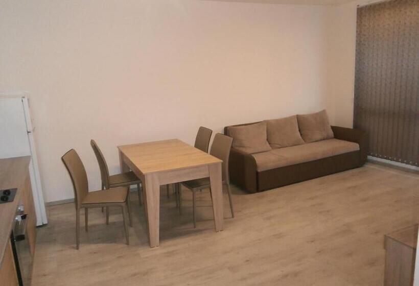 شقة غرفة واحدة مزودة بتراس, Apartments In Las Brisas