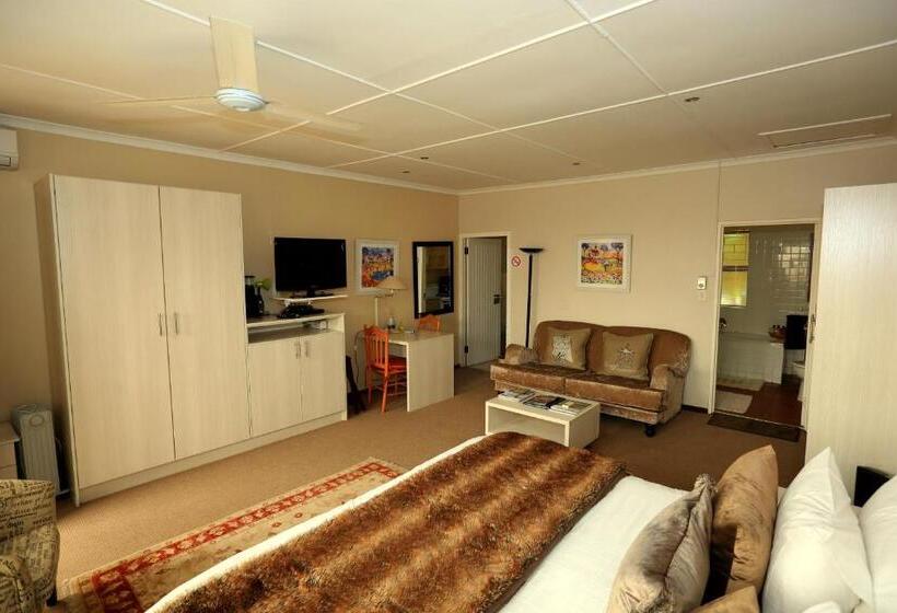 Deluxe Suite King Bed, Hazelwood House