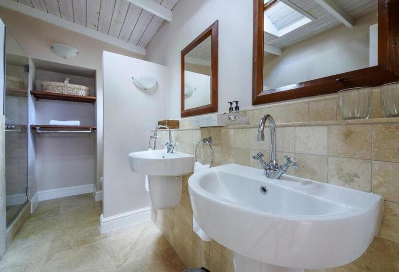 Номер Стандарт, Auberge Clermont