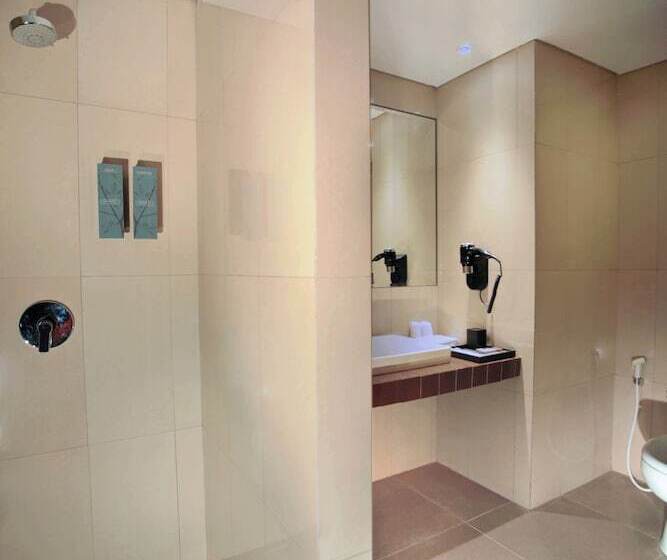 Номер Superior, Harper Purwakarta By Aston