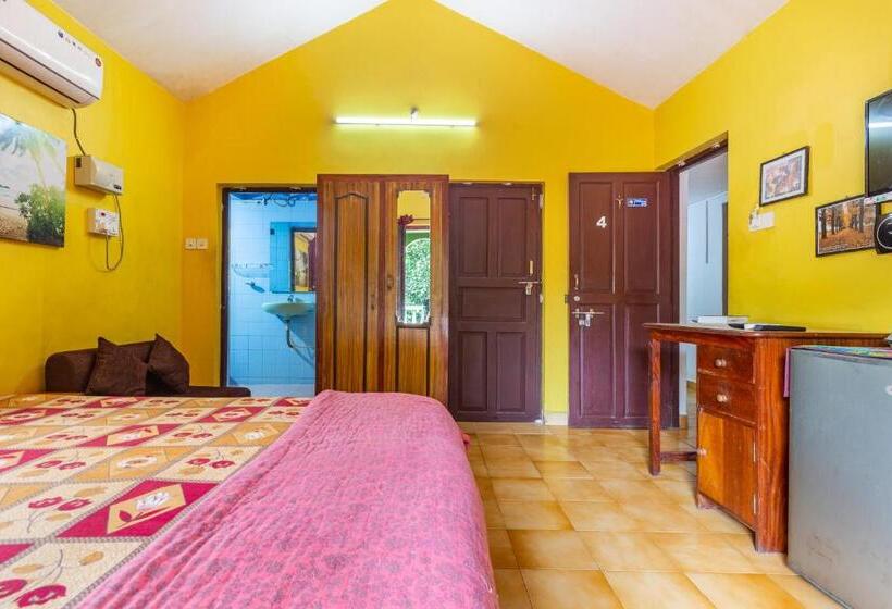 Номер Стандарт с Балконом, Jes Guest House