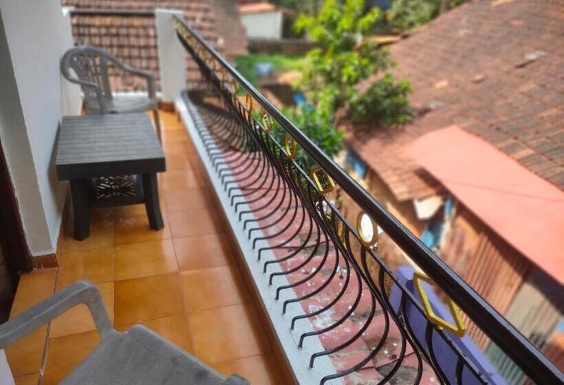 Четырехместный Номер Deluxe, Jes Guest House