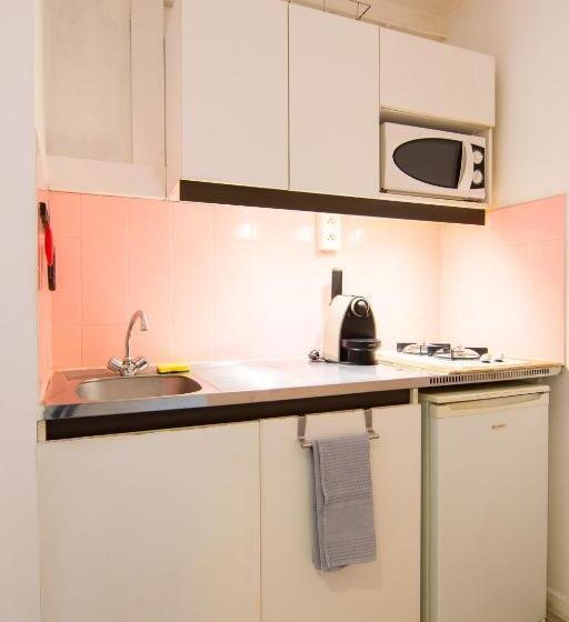 דירת חדר, Residence Meublee Services