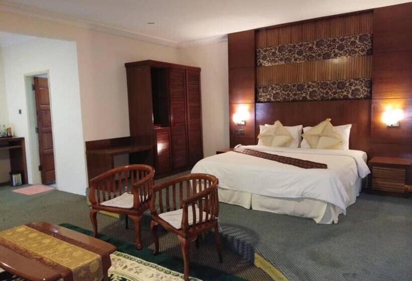 Студия Стандарт, Rompin Beach Resorts