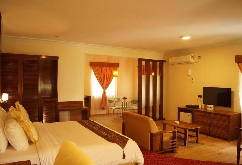 Студия Стандарт, Rompin Beach Resorts
