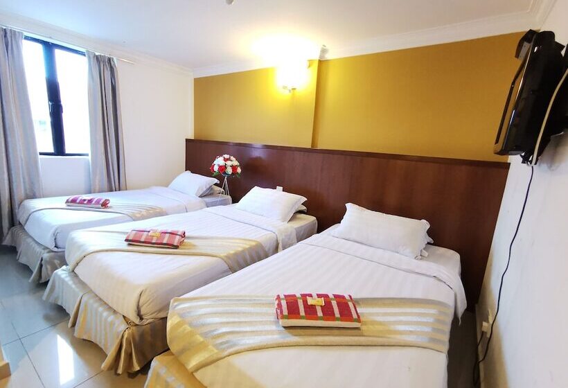 اتاق سوپریور سه تخته, Sunderland Motel