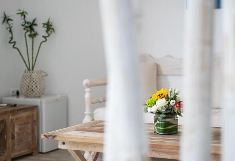 חדר דלוקס לשלושה עם נו לים, Withinn Mykonos Suites